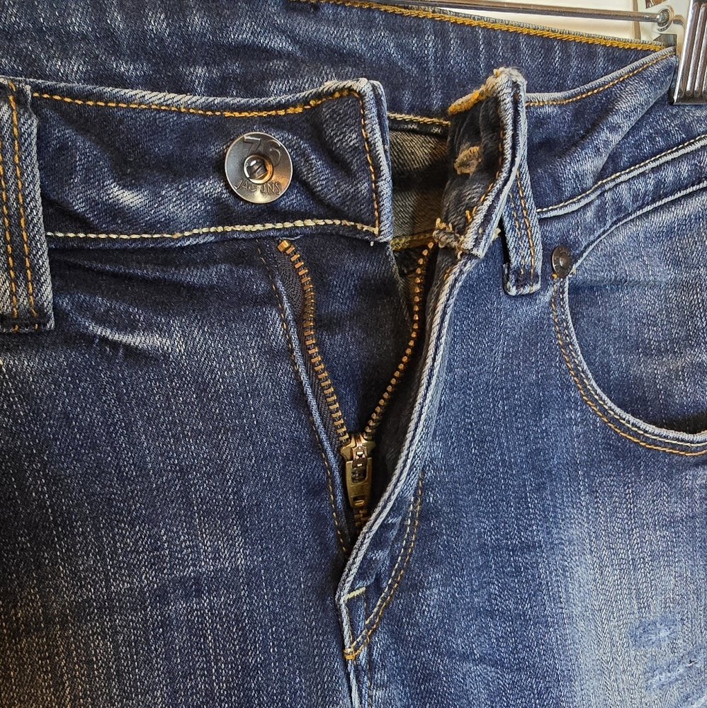 JAG JEANS NWOT Distressed Size 31 - Picture 2 of 11